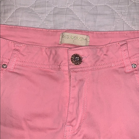 MISS MORENA women’s shorts in pink - Picture 2 of 3